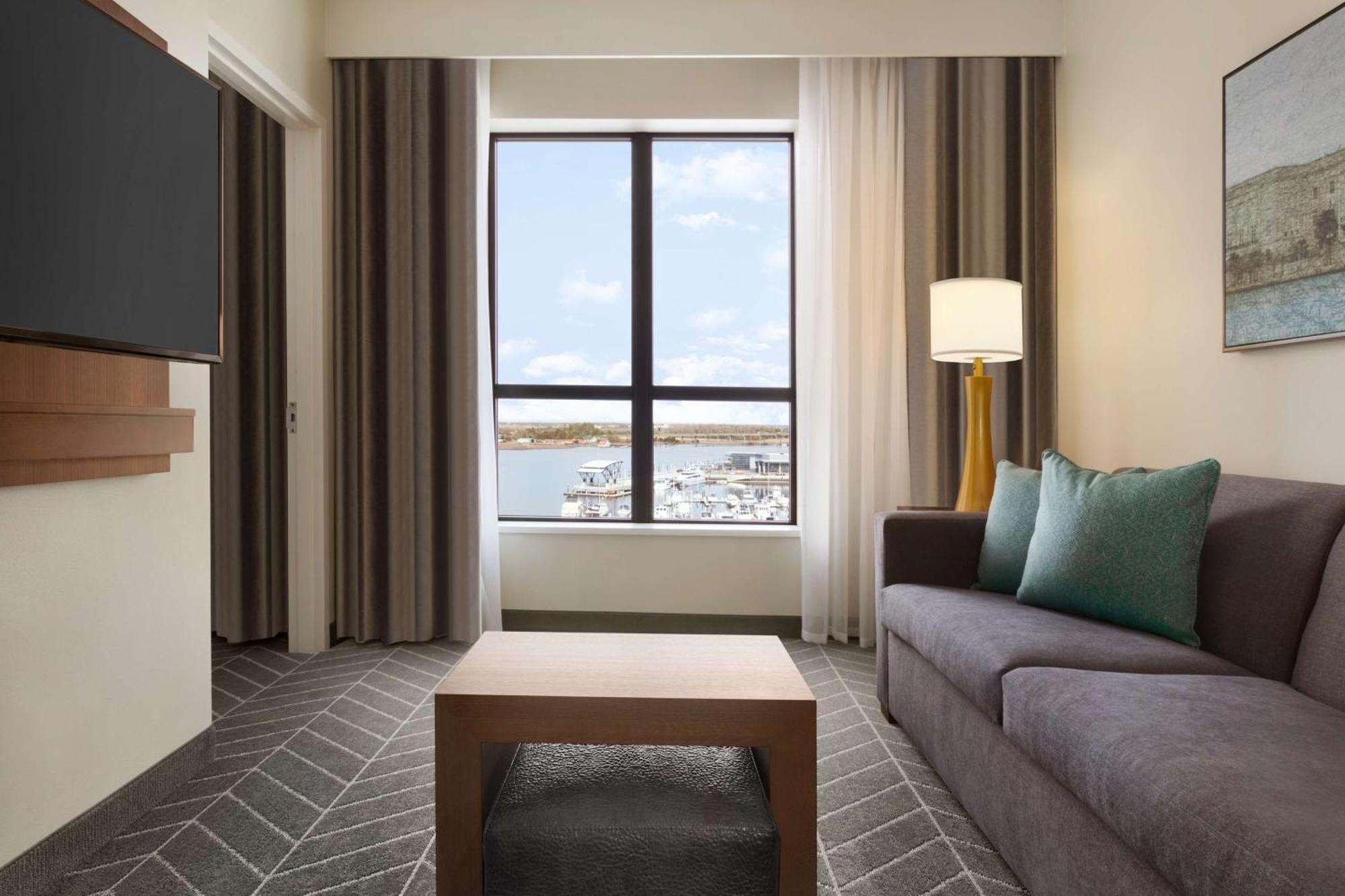 Premium King Suite River View,1551310276:JPEG